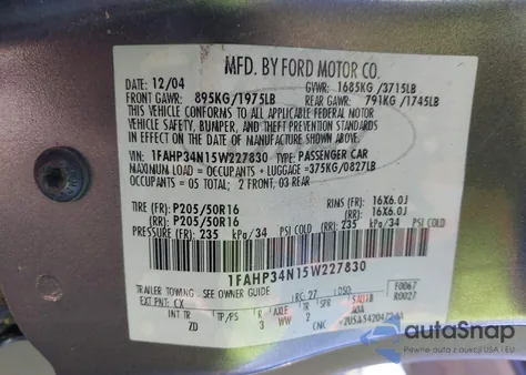 2005 Ford Focus Zx4 z USA, uszkodzony, nr VIN 1FAHP34N15W227830